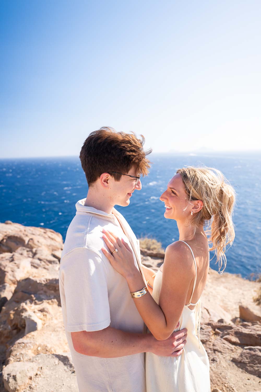 lovestory shoot with sea view
