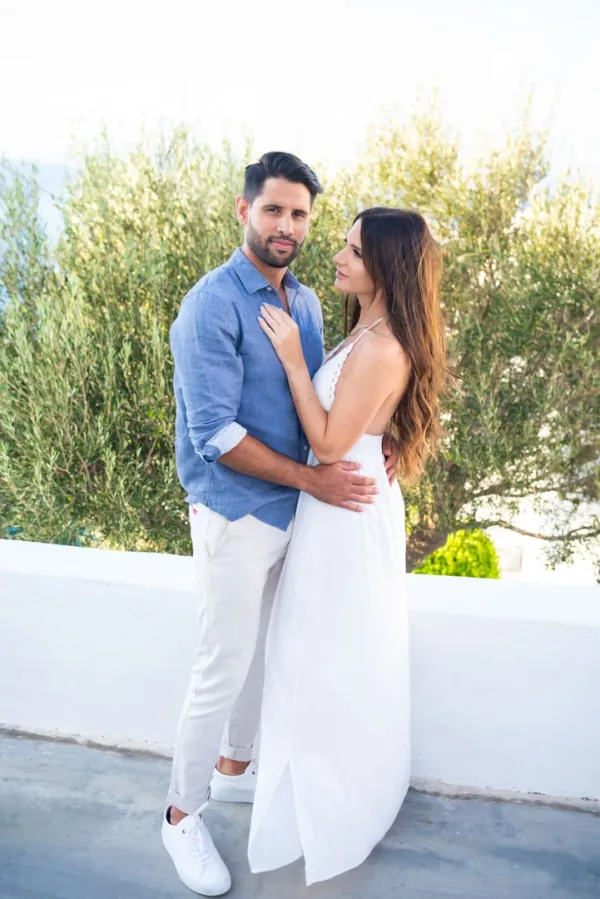 Private photoshoot in Imerovigli, Santorini
